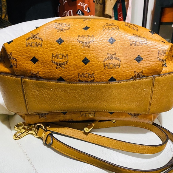 Pre-owned MCM Visetos Bucket Bag - Picture 5 of 7
